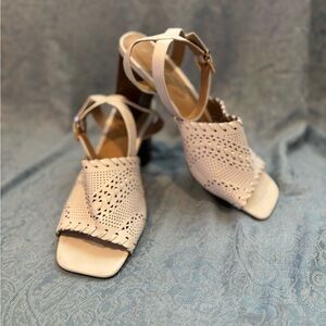 Versona Cream Heels with Elegant Cutout Design